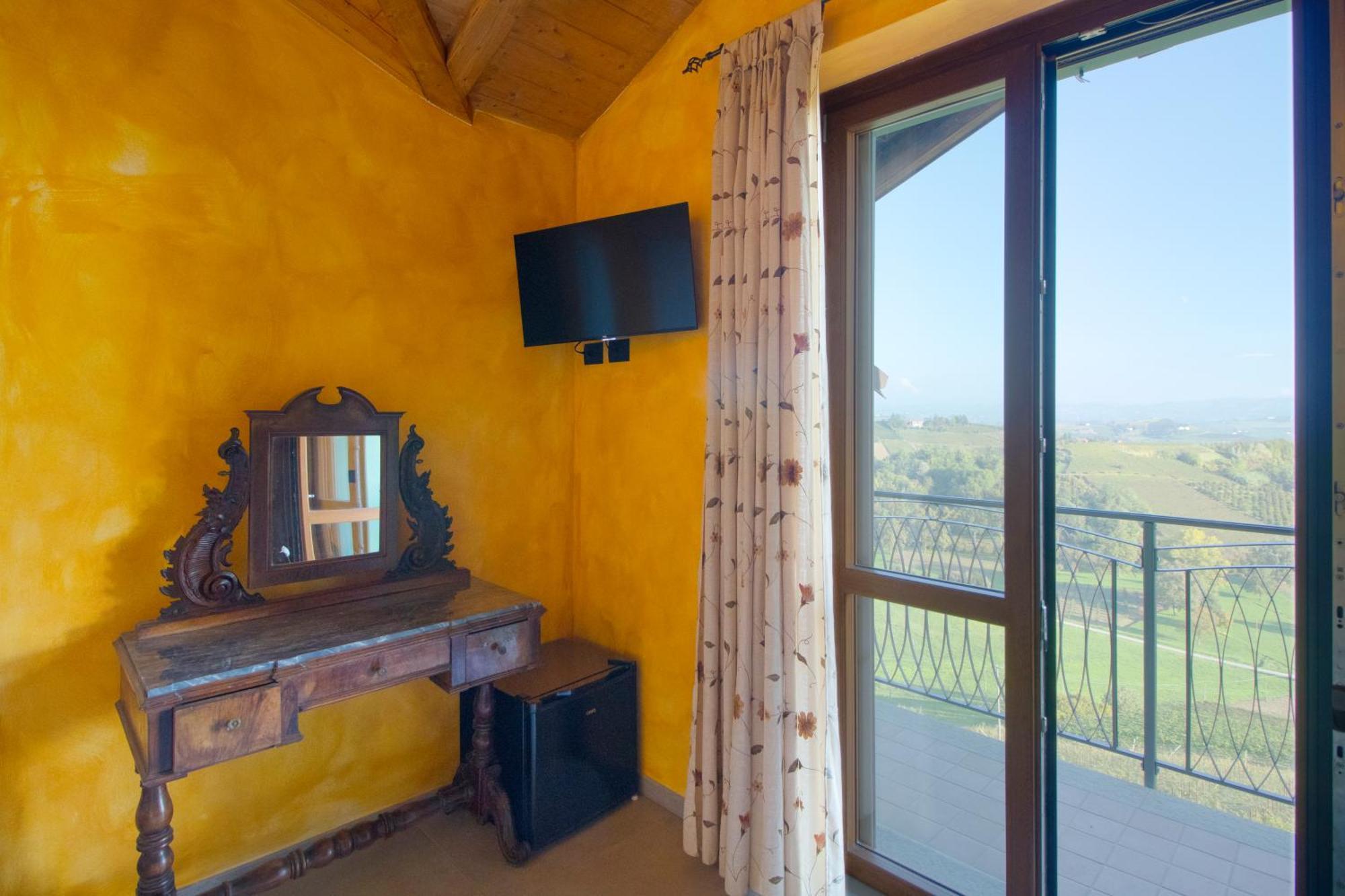 Agriturismo Cascina Reggio Castelnuovo  Bagian luar foto